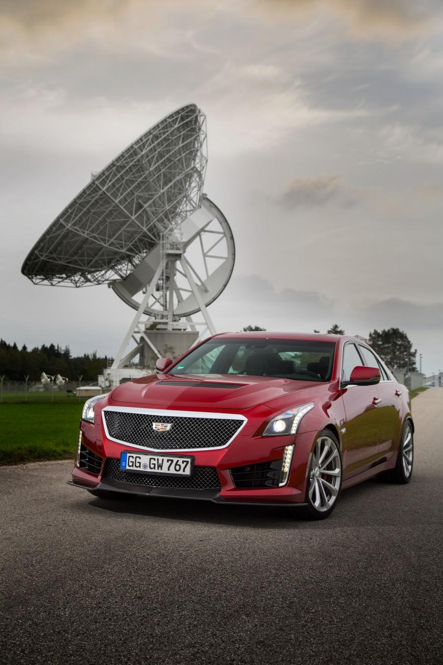  Cadillac CTS-V 2015 года  (WW) (фото 9 из 18)